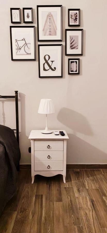 Casa Principe Taranto "Intero Appartamento" ภายนอก รูปภาพ