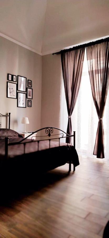 Casa Principe Taranto "Intero Appartamento" ภายนอก รูปภาพ